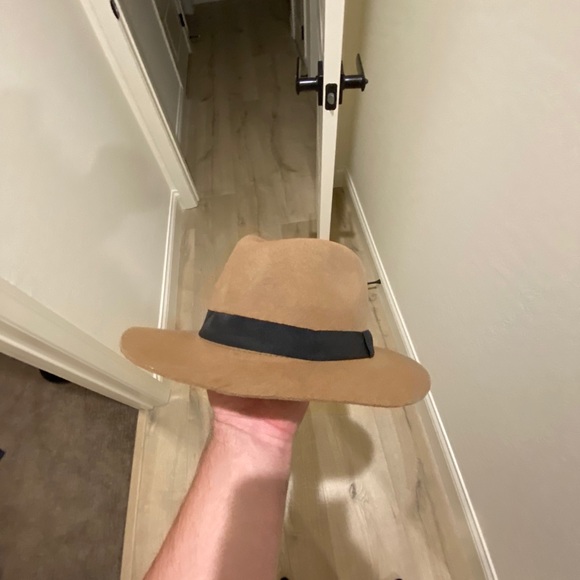 TOPMAN CAMEL HAT - Picture 2 of 6